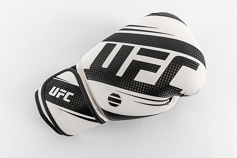 UFC PRO Performance Rush 14 Oz - белые